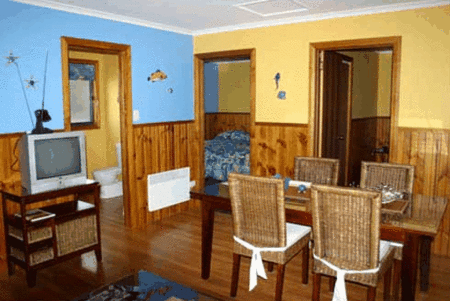 Bicheno's Gallery and Apartments - Australian Destinations