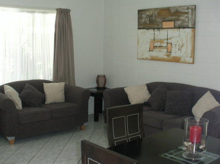 Bargara Beachfront Holiday Apartments - Australian Destinations 1