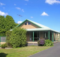 Black Dolphin Seaside Cottage - Australian Destinations