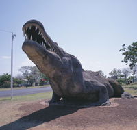 Crocodile Statue - Australian Destinations