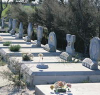 Corrigin Dog Cemetery - Australian Destinations