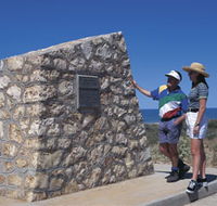 Potshot Monument - Australian Destinations