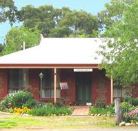 Stacey Studio Gallery  Almond Grove BB - Australian Destinations