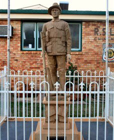 Soldier Statue Memorial, Chinchilla - Australian Destinations 0