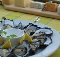 Oyster Shed on Wray Street - Australian Destinations