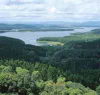 Lake Tinaroo - Australian Destinations