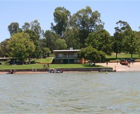Griffith Boat Club - Australian Destinations 1