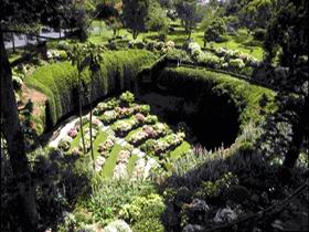 Umpherston Sinkhole - Australian Destinations 0