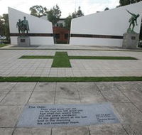 Shepparton Cenotaph - Australian Destinations