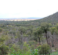 Ben Hall's Cave walking track - Australian Destinations