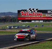 Winton Motor Raceway - Australian Destinations