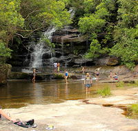 Somersby Falls picnic area - Australian Destinations