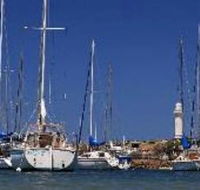 Wollongong and Harbour Lighthouse - Australian Destinations