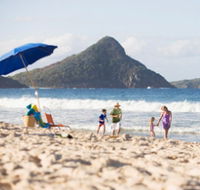 Fingal Bay Beach - Australian Destinations