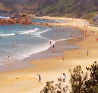 Flynns Beach - Australian Destinations