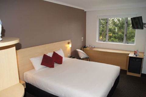 Ibis Sydney Olympic Park - Australian Destinations 0