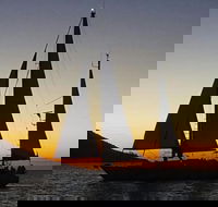 Magnetic Island Sunset Sail - Australian Destinations