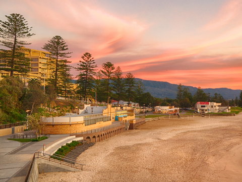 North Wollongong Beach - Australian Destinations 0