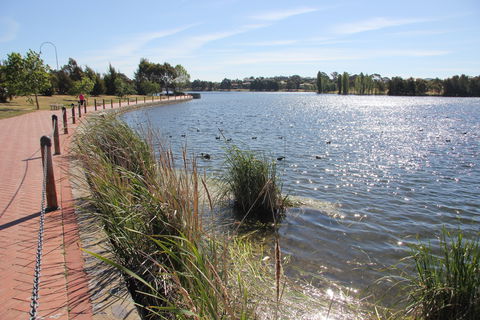 Yerrabi Pond - Australian Destinations 0