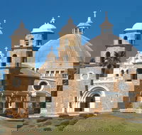 St Francis Xavier Cathedral - Australian Destinations