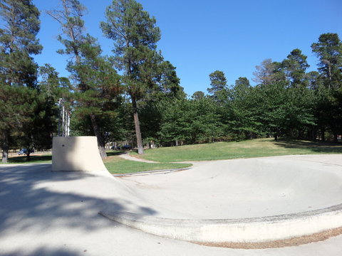 Fadden Pines Playground - Australian Destinations 1