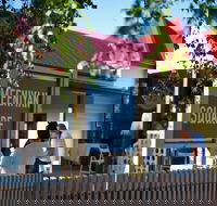 Meeniyan Square - Australian Destinations