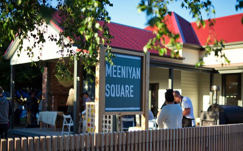 Meeniyan Square - Australian Destinations 0