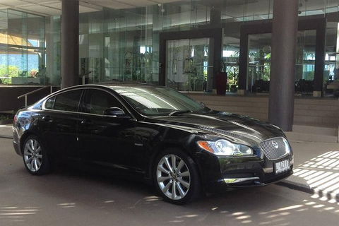 Jaguar Limousine Transfer Cairns Airport To Palm Cove - Australian Destinations 4