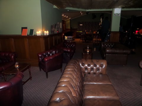 Castle Hill Tavern - Australian Destinations 7