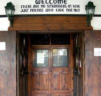 Hibiscus Tavern - Australian Destinations