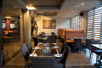 Monsoons Restaurant And Party Bar - Australian Destinations 2