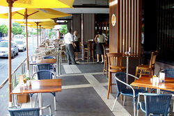 Ducks Nuts Bar & Grill - Australian Destinations 3