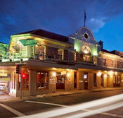 Town Hall Hotel - Australian Destinations