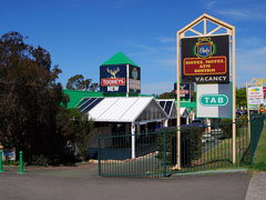 Oaks Hotel - Australian Destinations 1