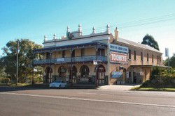 Caledonia Hotel - Australian Destinations 3