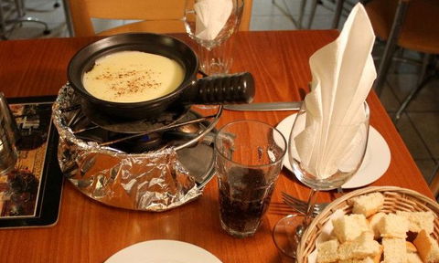 CJ's French Fondue Restaurant - Australian Destinations 2
