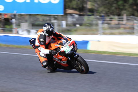 QR Moto Ride Days At Queensland Raceways! - Australian Destinations 1