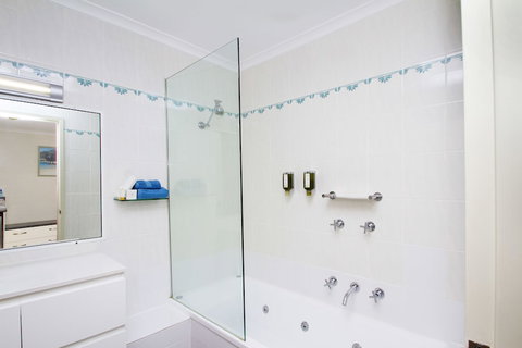 Fairway Motor Inn - Australian Destinations 6