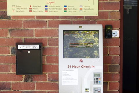 Amaroo Holiday Park - Australian Destinations 2