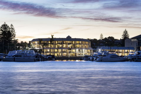 Pier 21 Apartment Hotel - Australian Destinations 0