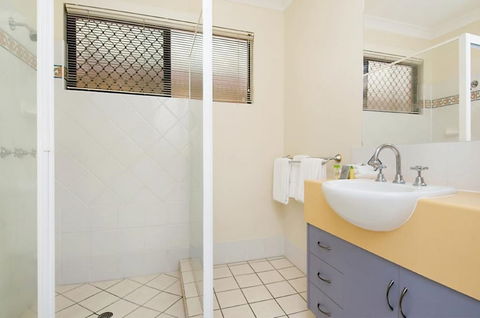 Central Plaza Apartments - Australian Destinations 2