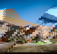 Comfort Inn  Suites Robertson Gardens - Australian Destinations