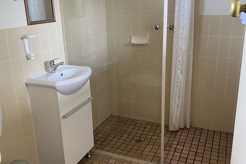 Aviators Lodge Motel - Australian Destinations 6