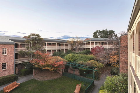 Adina Serviced Apartments Canberra Kingston - Australian Destinations 4