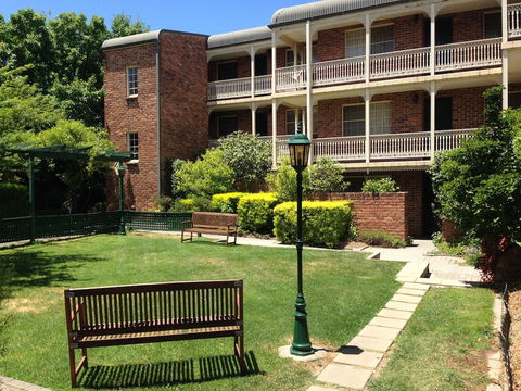 Adina Serviced Apartments Canberra Kingston - Australian Destinations 2