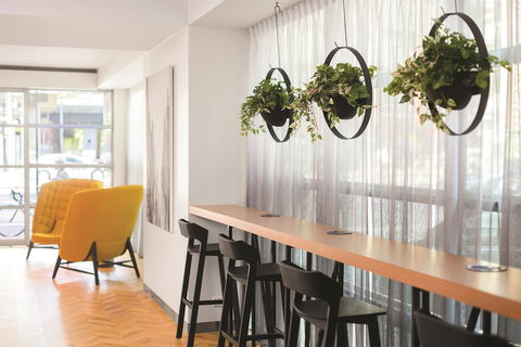 Adina Apartment Hotel Melbourne Northbank - Australian Destinations 6