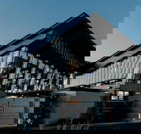 Highlander Hotel - Australian Destinations