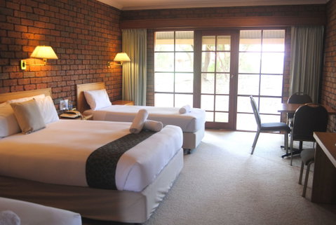 Grange Burn Motel - Australian Destinations 5