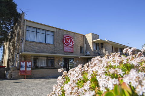 Metro Inn Ryde - Australian Destinations 1