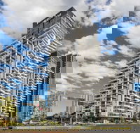 Meriton Suites Broadbeach Gold Coast - Australian Destinations